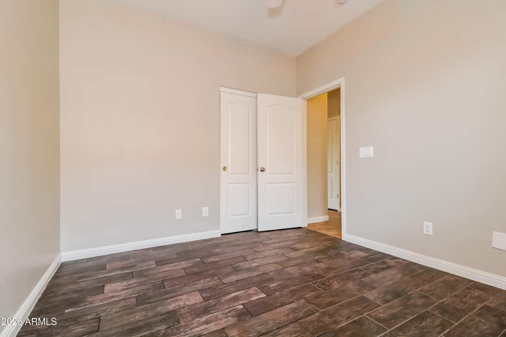 2427 S 101st Lane - Photo 9