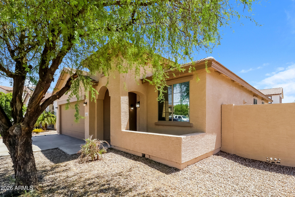 2427 S 101st Lane - Photo 2
