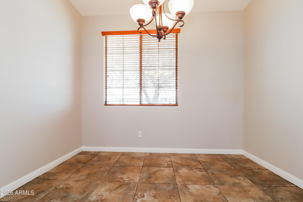 2427 S 101st Lane - Photo 7