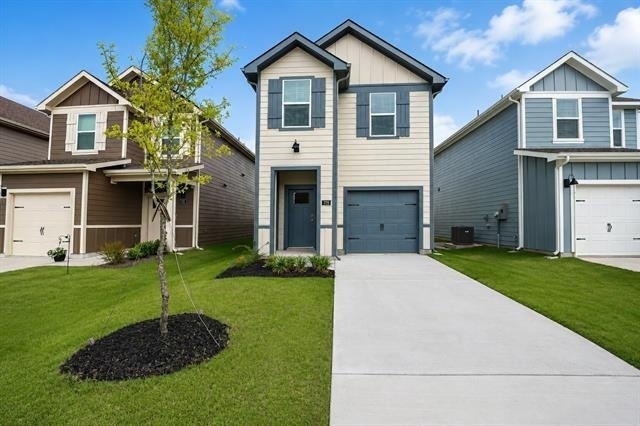 725 Cloverwood Drive - Photo 1