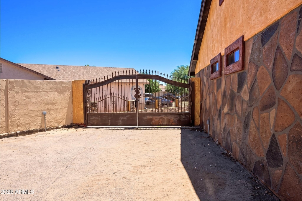 3452 N 67th Drive - Photo 6