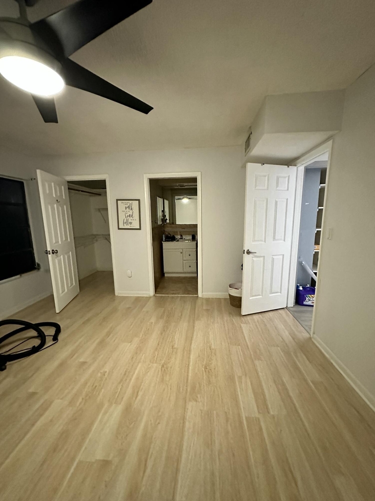 4823 Nw 9th Avenue - Photo 3
