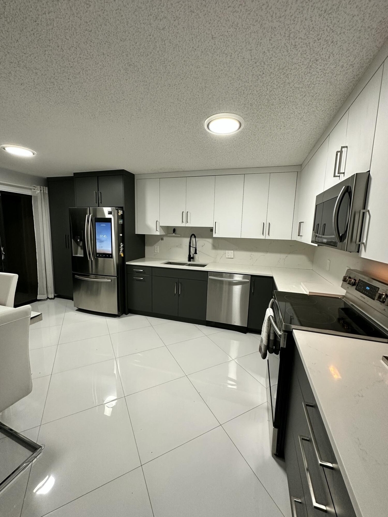 4823 Nw 9th Avenue - Photo 9