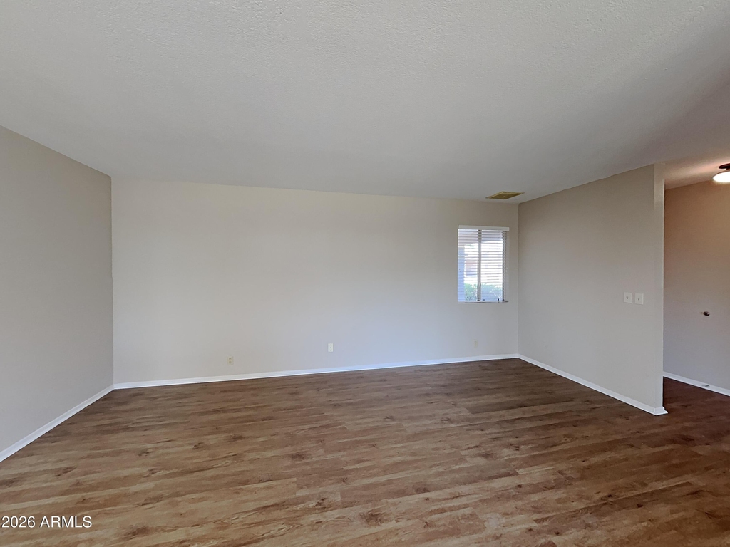 521 E Rosemonte Drive - Photo 6