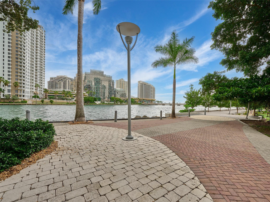 495 Brickell Avenue - Photo 10