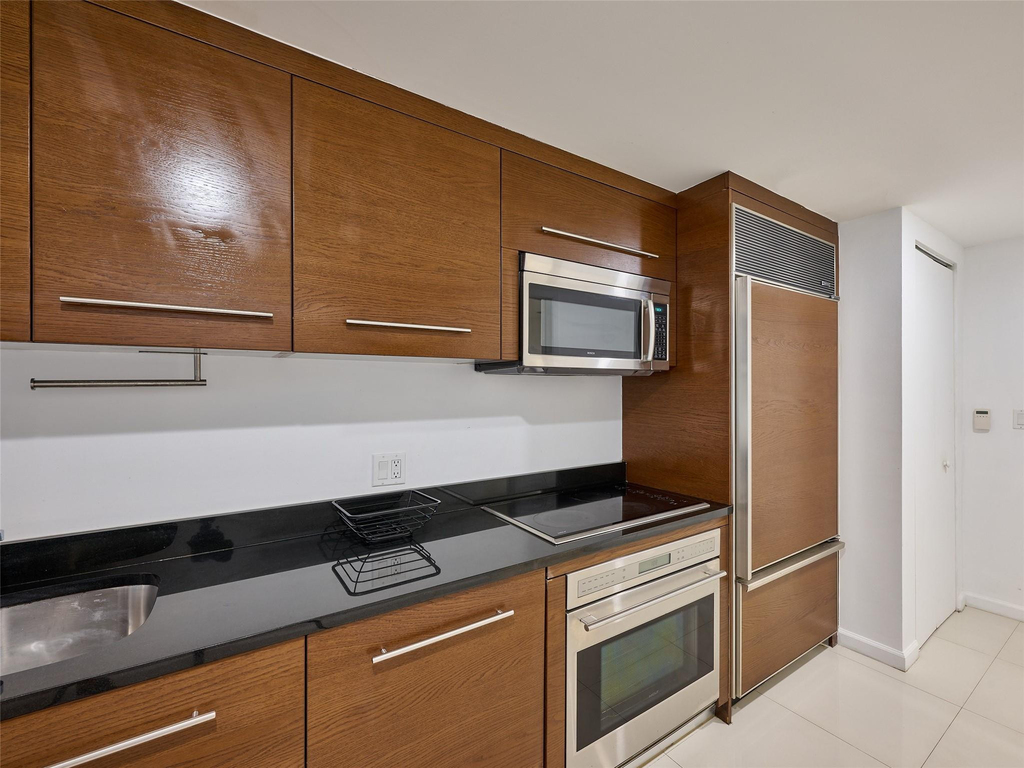 495 Brickell Avenue - Photo 20