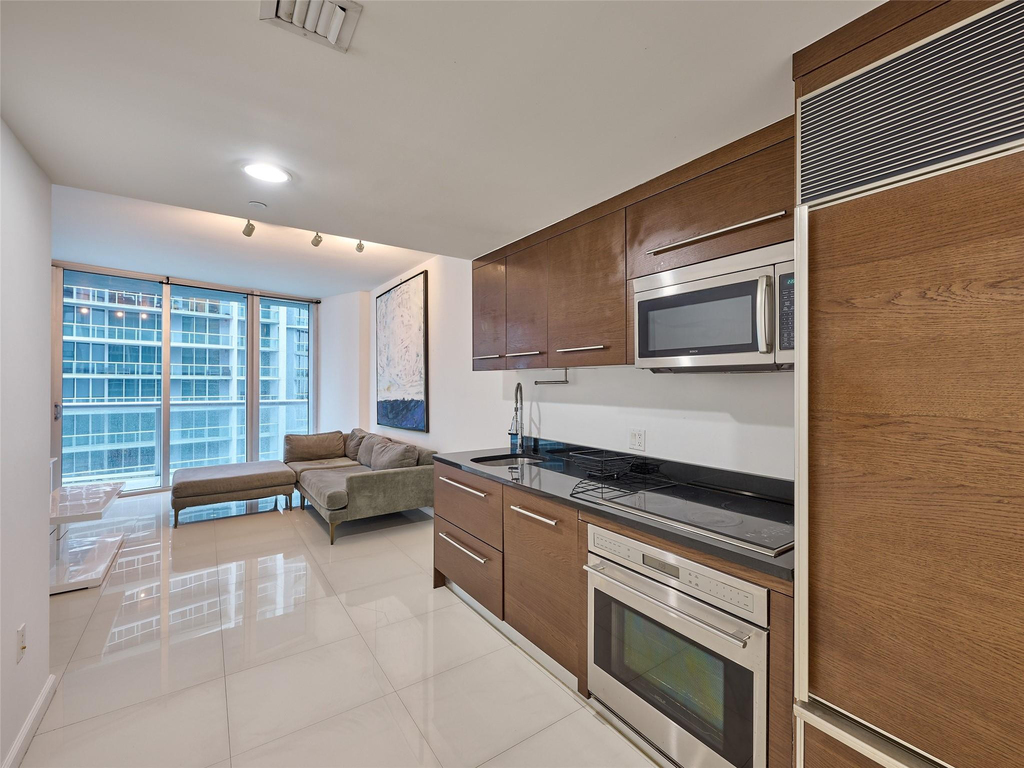 495 Brickell Avenue - Photo 22