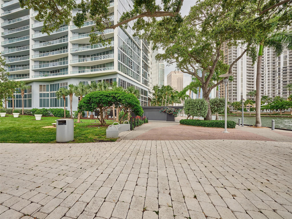 495 Brickell Avenue - Photo 8