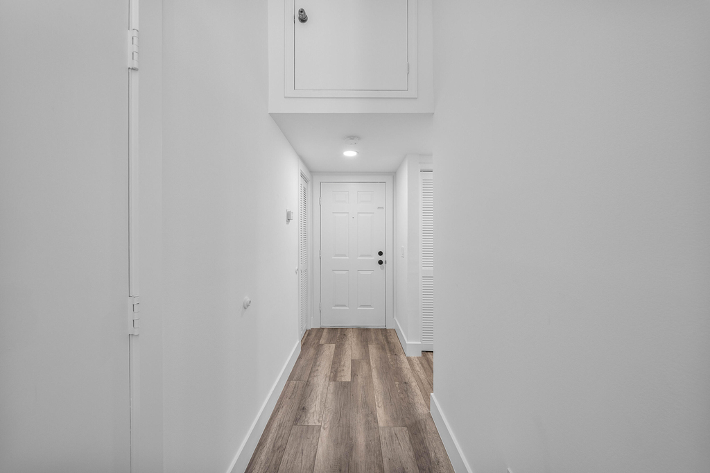 11863 Wimbledon Circle - Photo 2