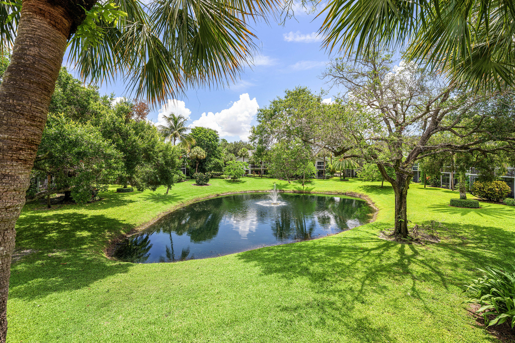 11863 Wimbledon Circle - Photo 13