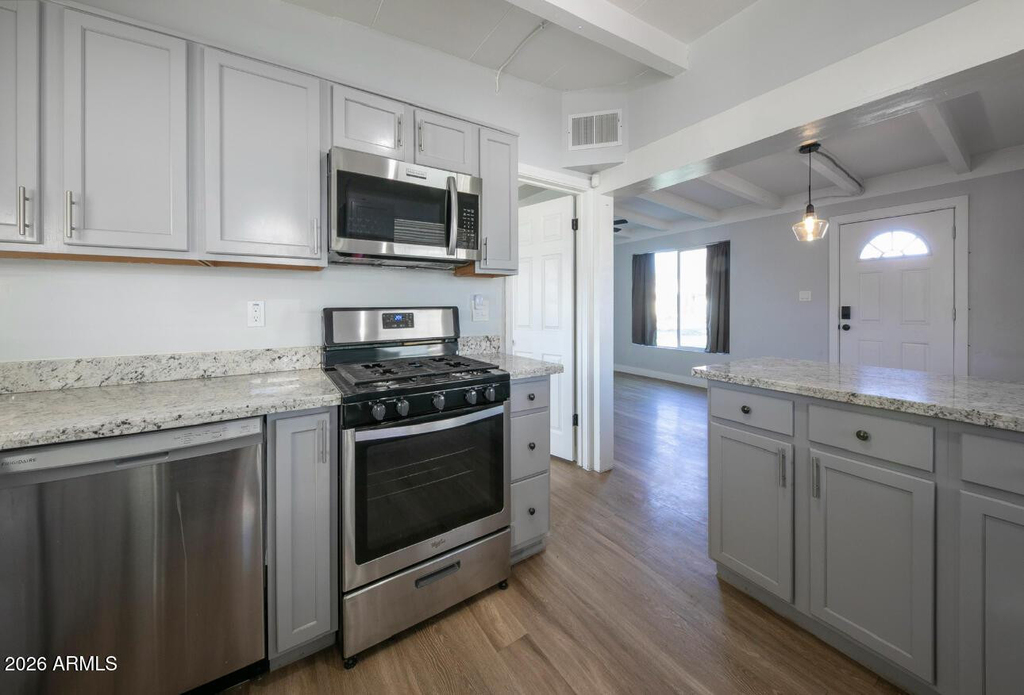 2205 W Cambridge Avenue - Photo 3