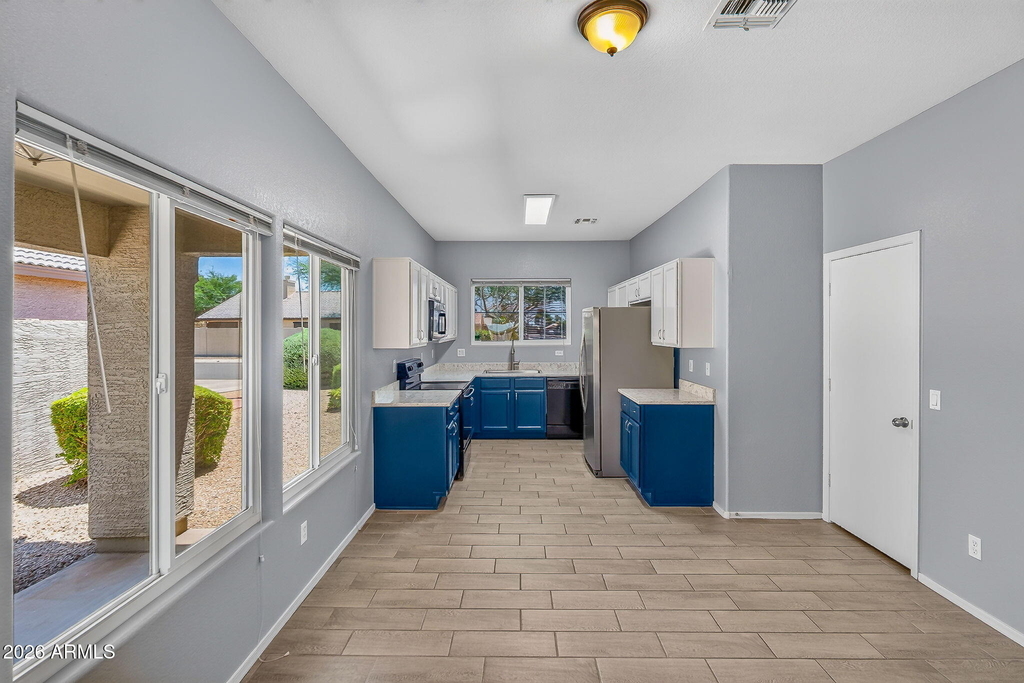 15542 N 136th Lane - Photo 7