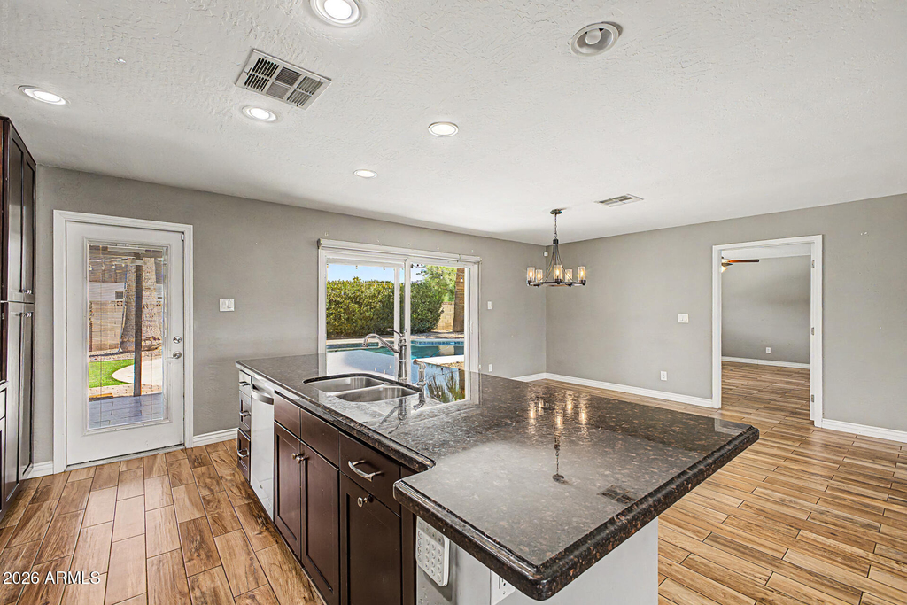 1340 E Donner Drive - Photo 9