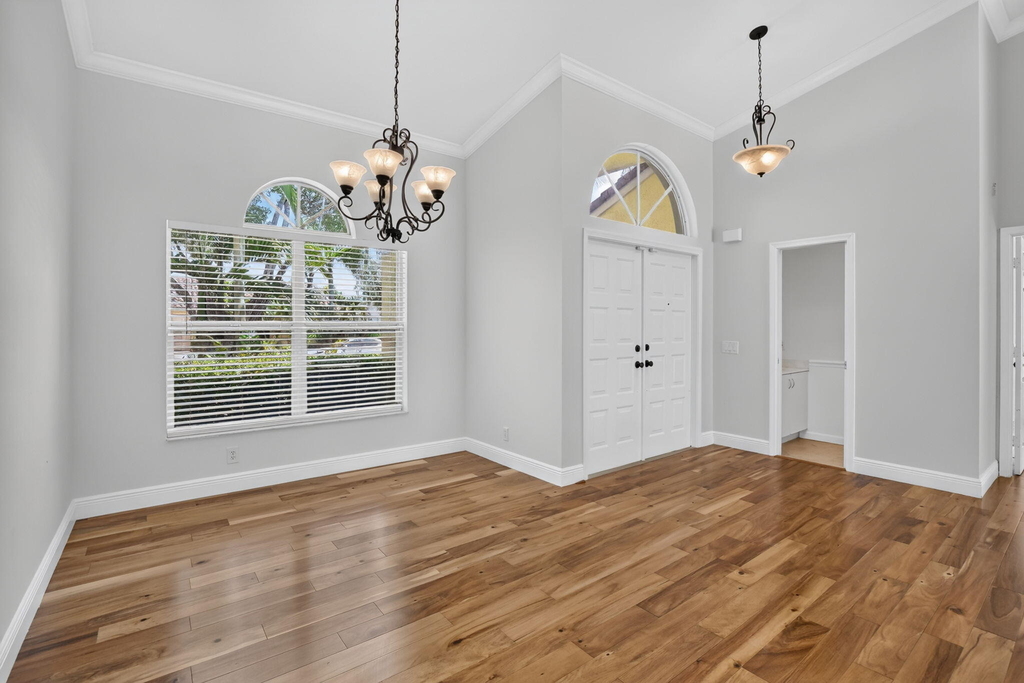 1959 Water Ridge Dr - Photo 6