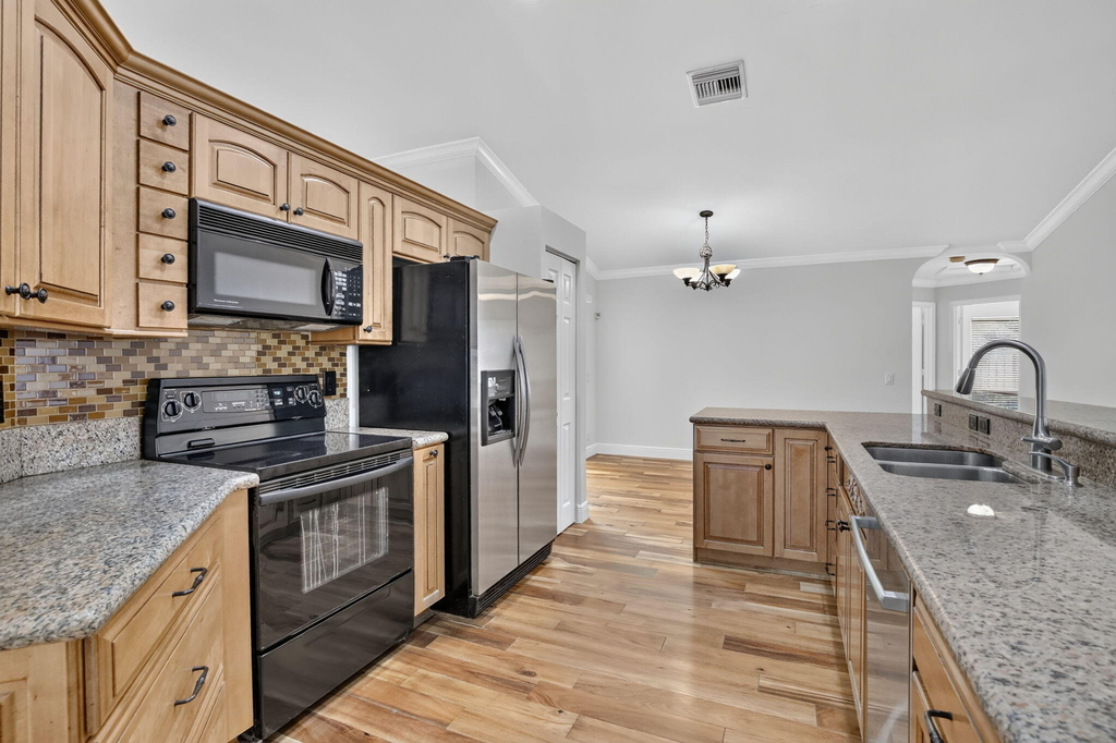 1959 Water Ridge Dr - Photo 10
