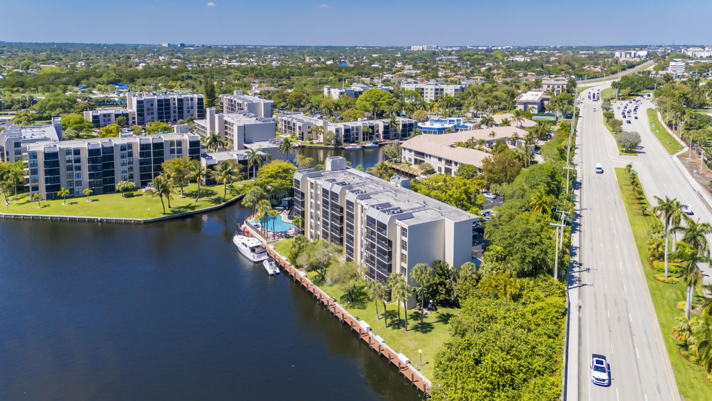 22 Royal Palm Way - Photo 40