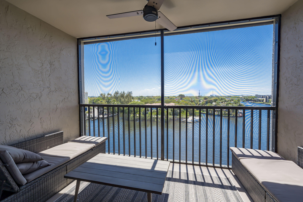 22 Royal Palm Way - Photo 16