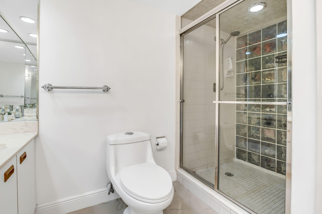 22 Royal Palm Way - Photo 27