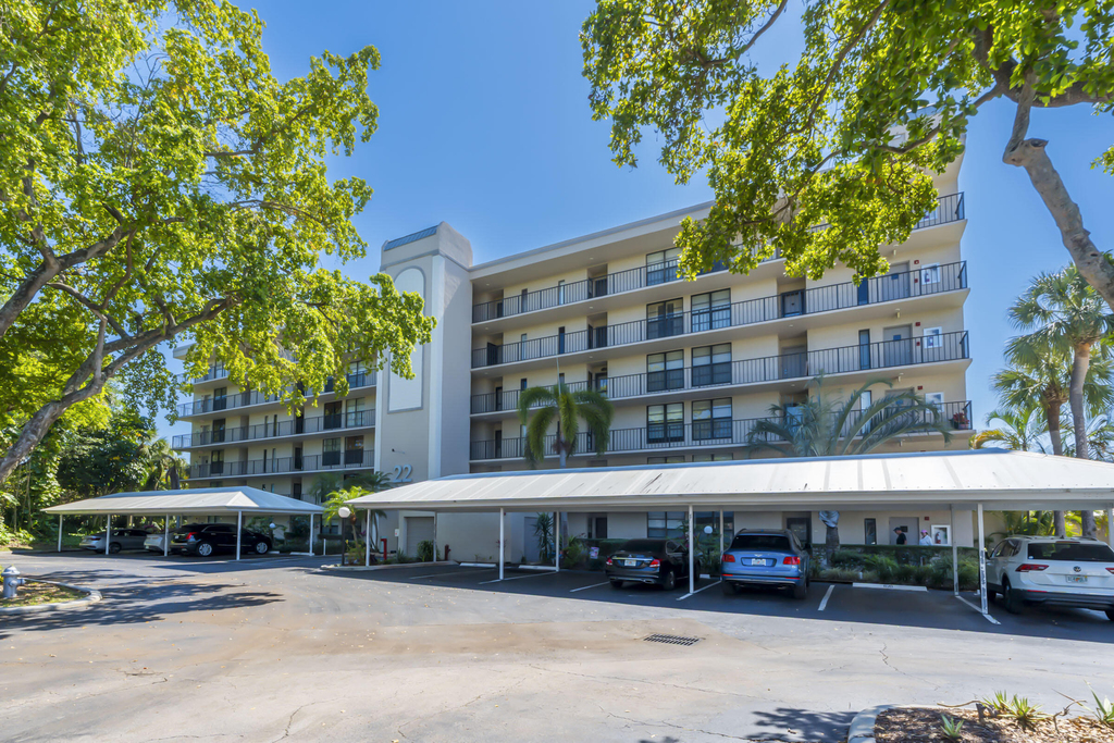 22 Royal Palm Way - Photo 36