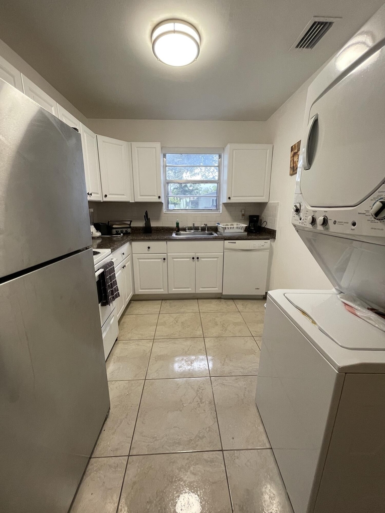 1625 Cleveland Street - Photo 5