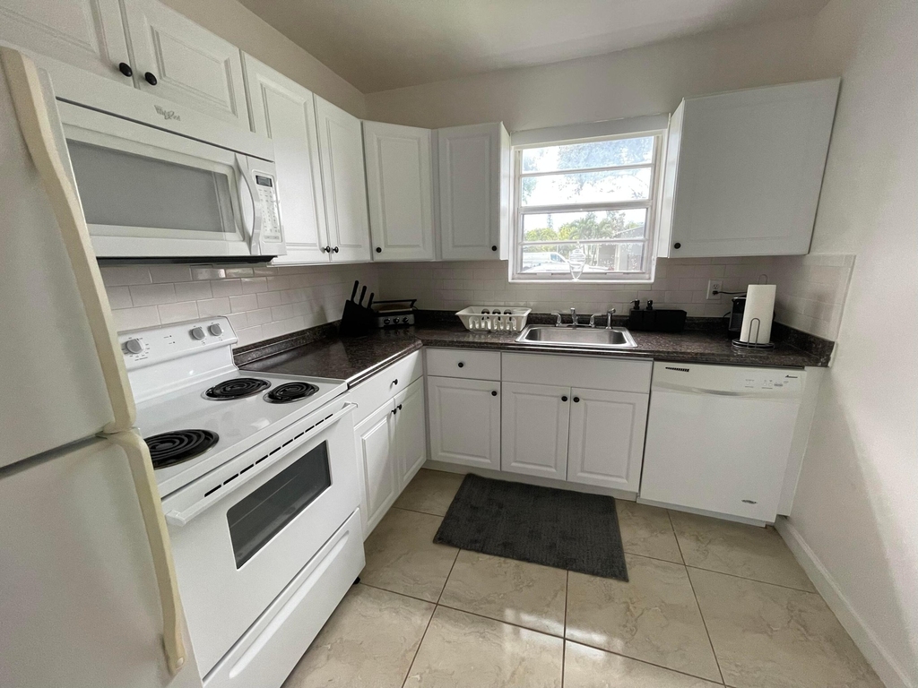 1625 Cleveland Street - Photo 3