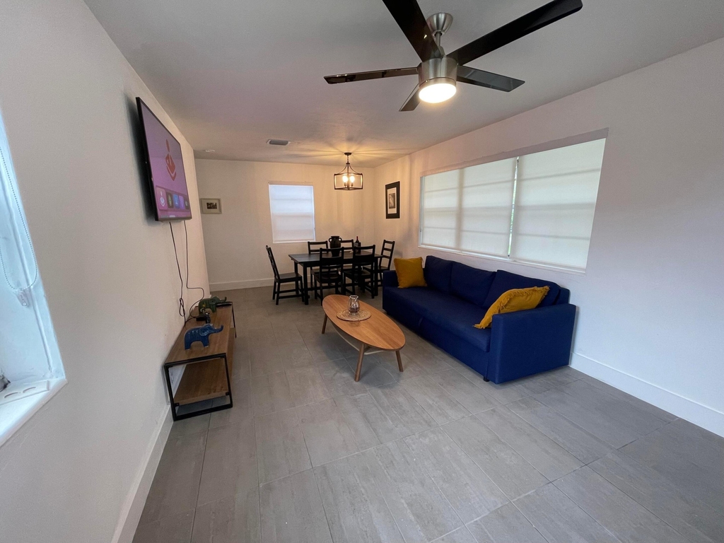 1625 Cleveland Street - Photo 0