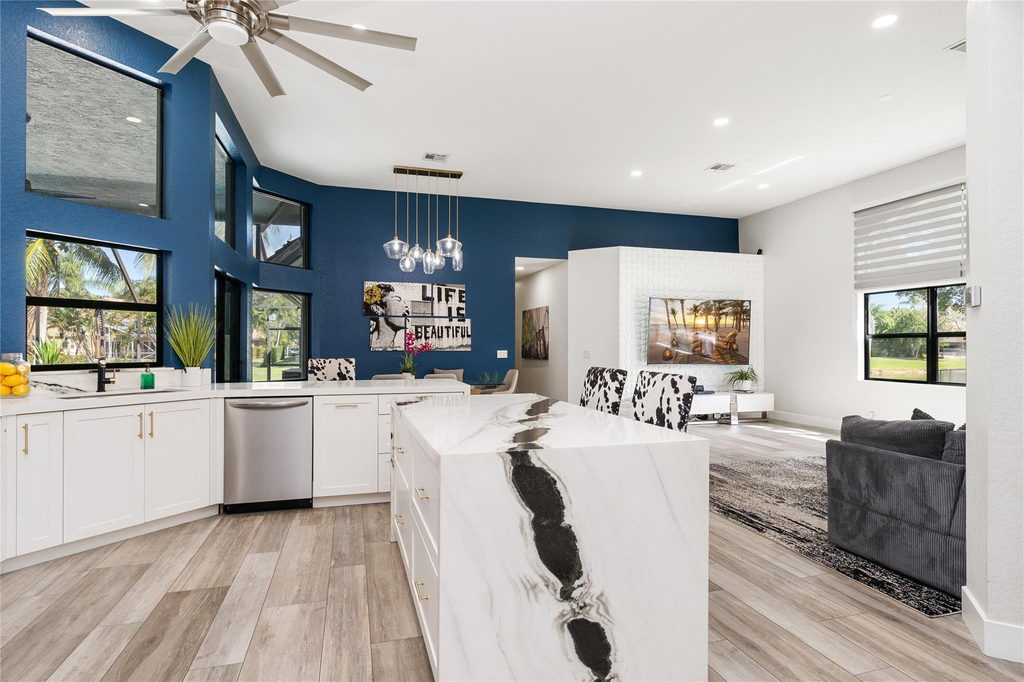 4903 Nw 101st Avenue - Photo 14