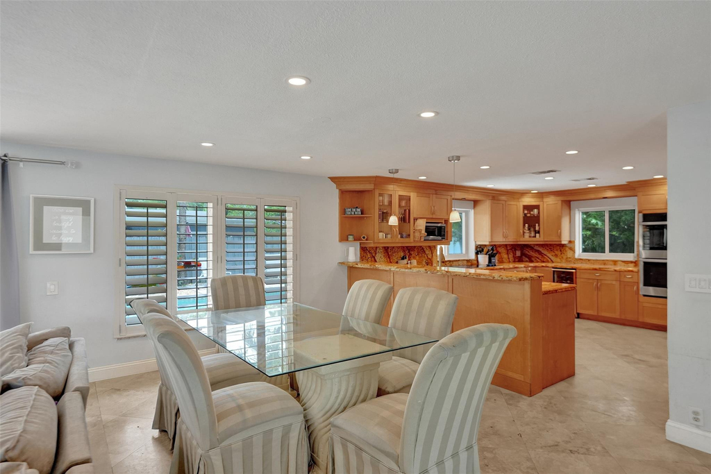 720 Nw 29th Court - Photo 3