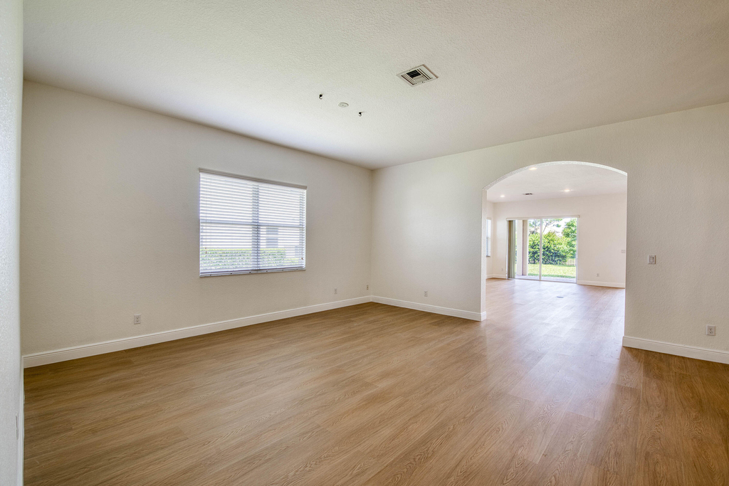 172 Manor Circle - Photo 13
