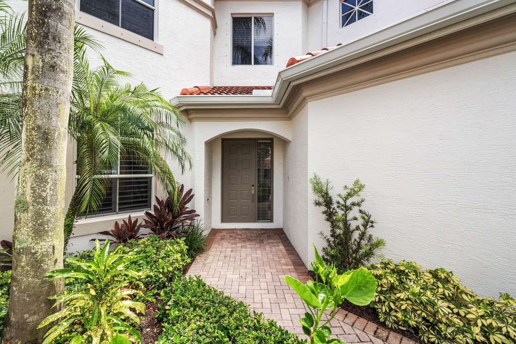 123 Palm Bay Terrace - Photo 3
