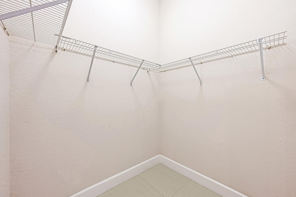 1384 Harbor View W - Photo 23