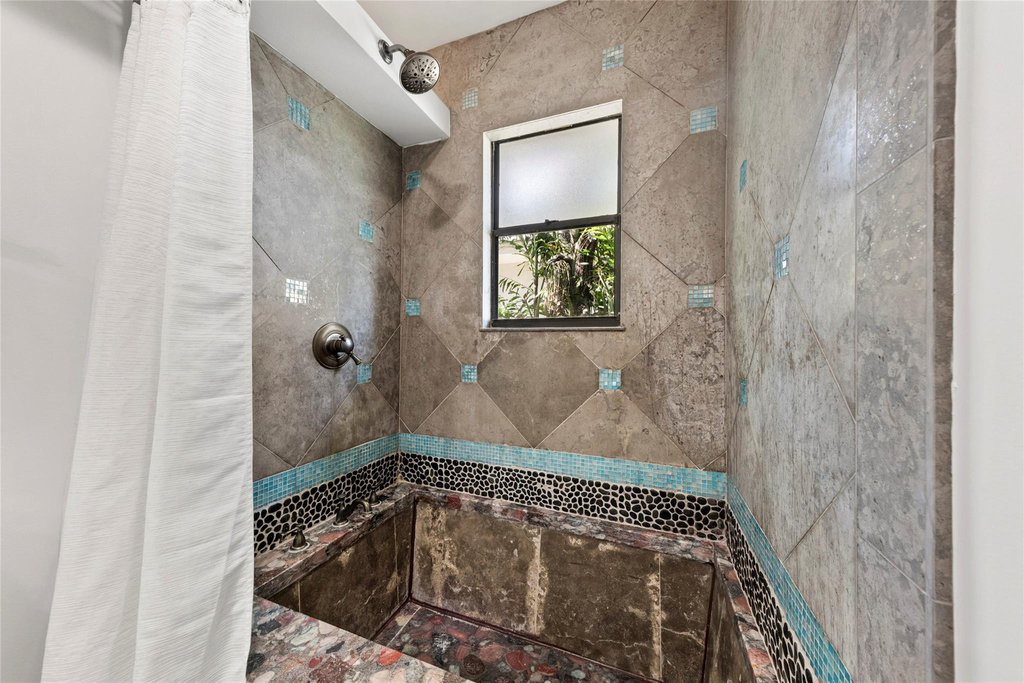 2430 Castilla Isle - Photo 32