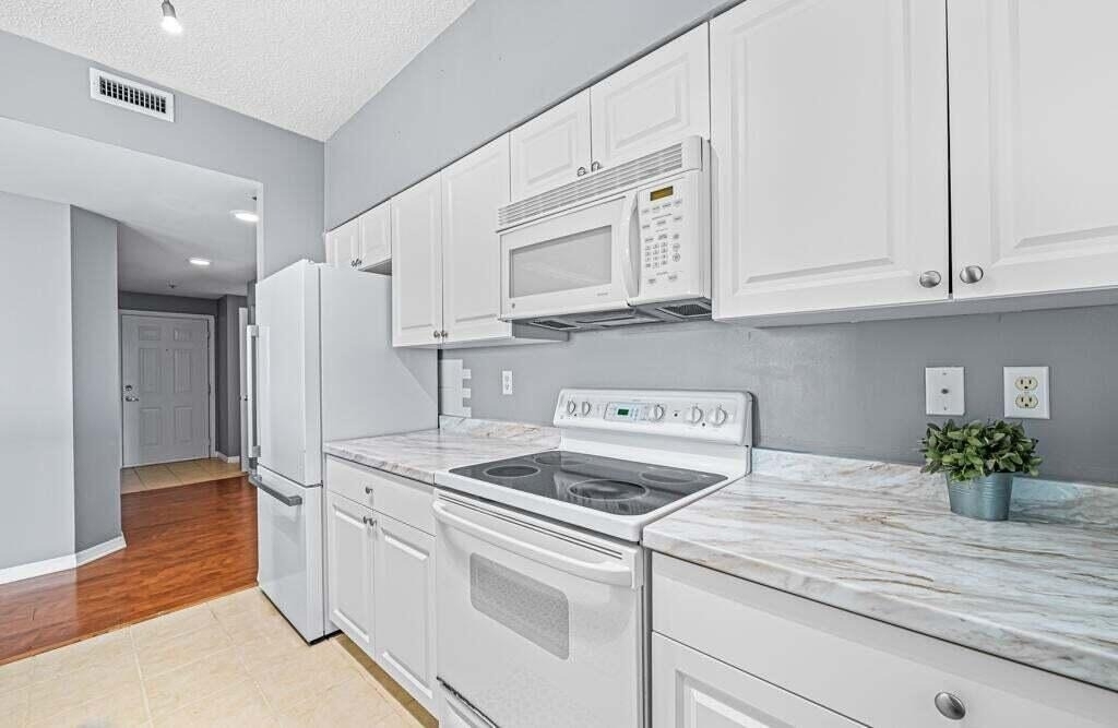 616 Clearwater Park Road - Photo 7