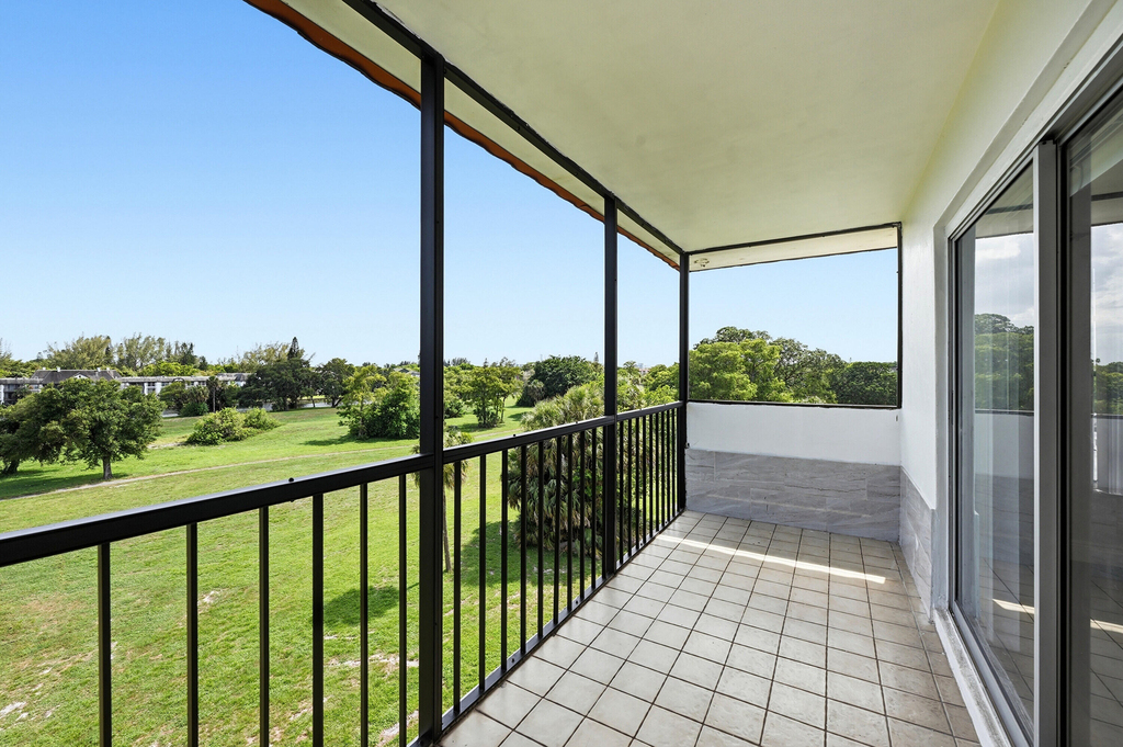 4158 Inverrary Drive - Photo 20