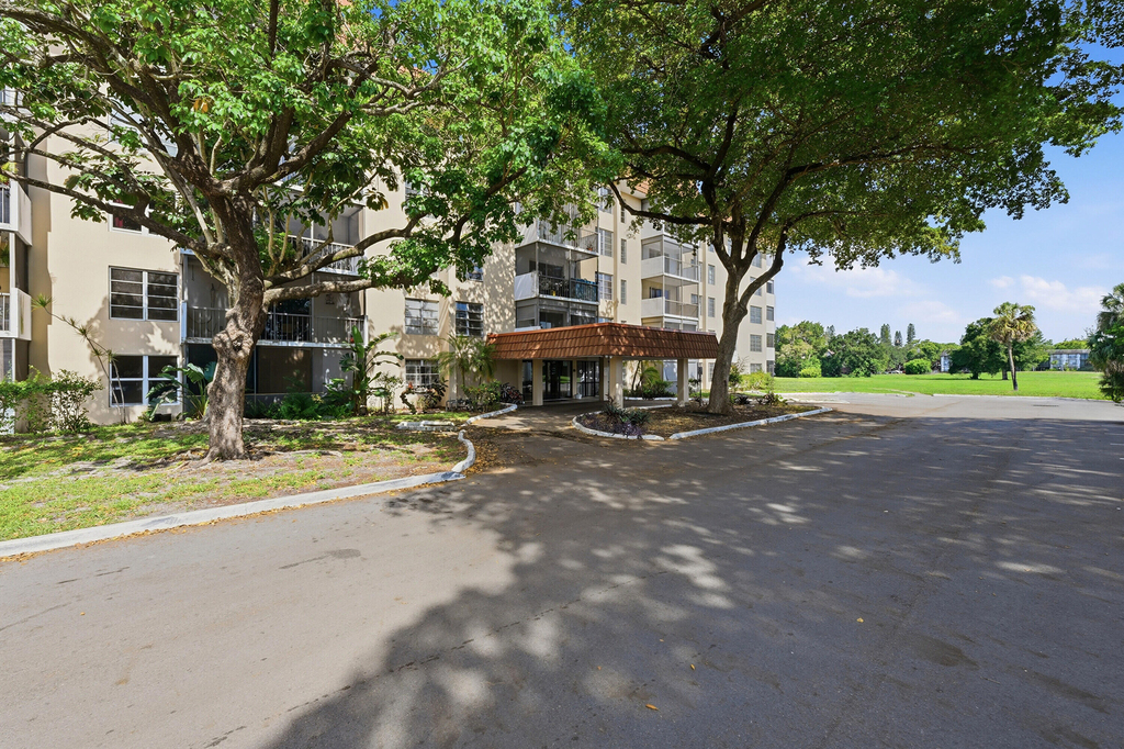 4158 Inverrary Drive - Photo 0