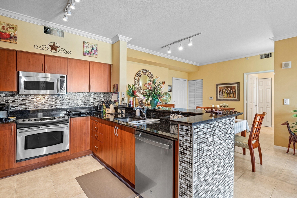 233 S Federal Highway - Photo 6
