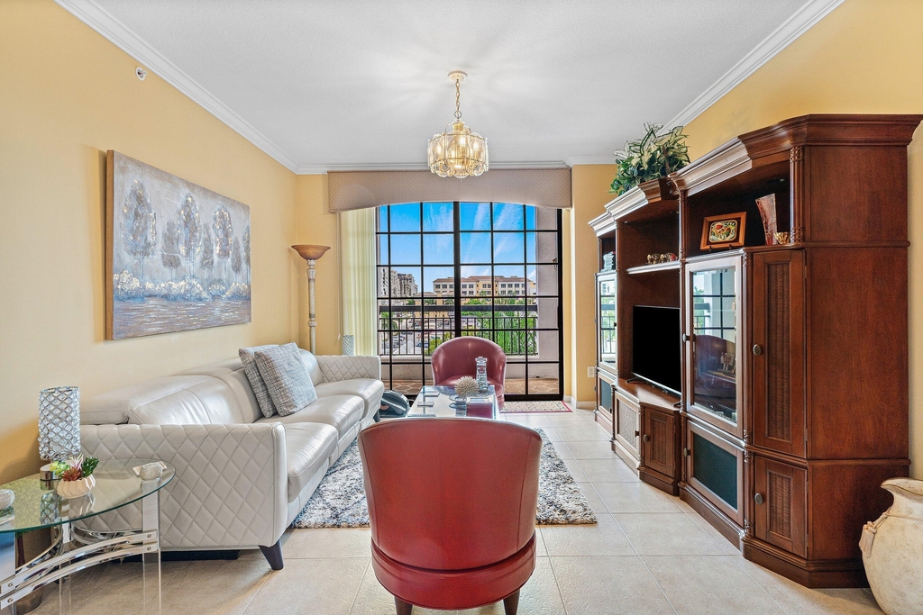 233 S Federal Highway - Photo 1