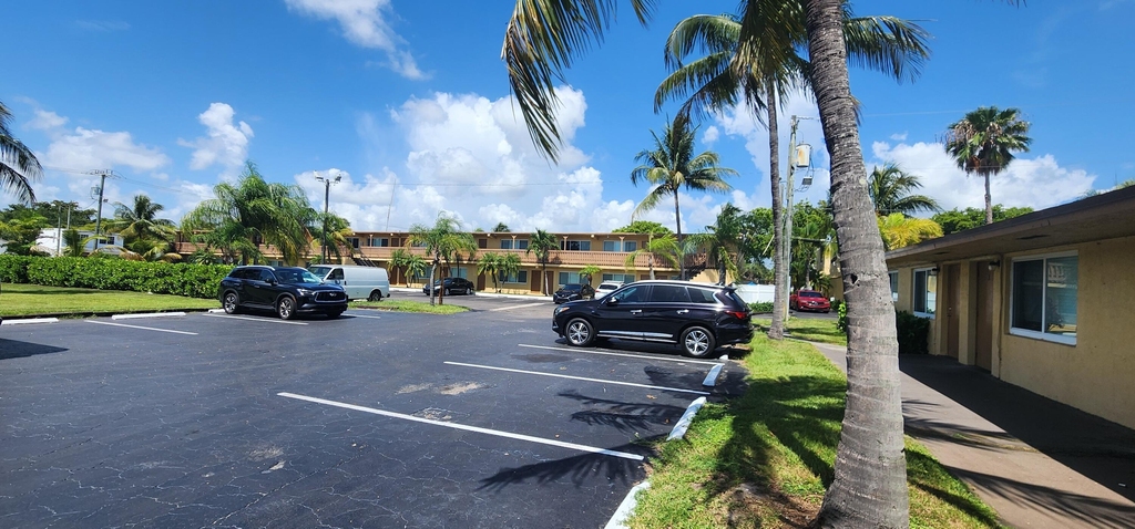 620 Nw 7th Avenue - Photo 2
