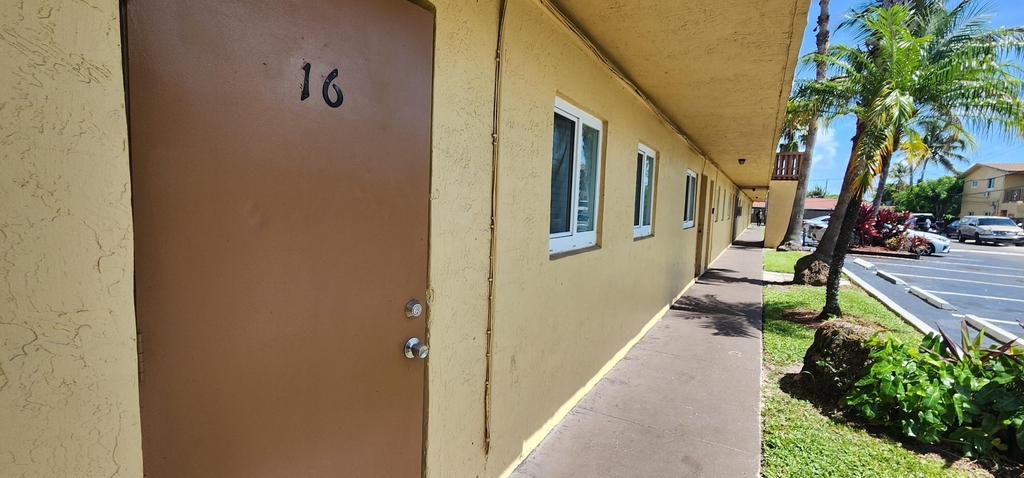 620 Nw 7th Avenue - Photo 3