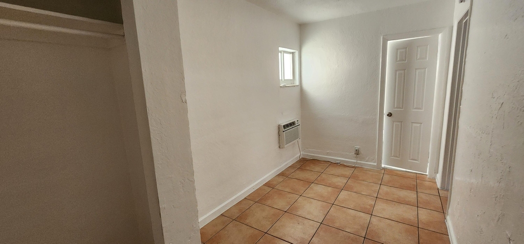 620 Nw 7th Avenue - Photo 7