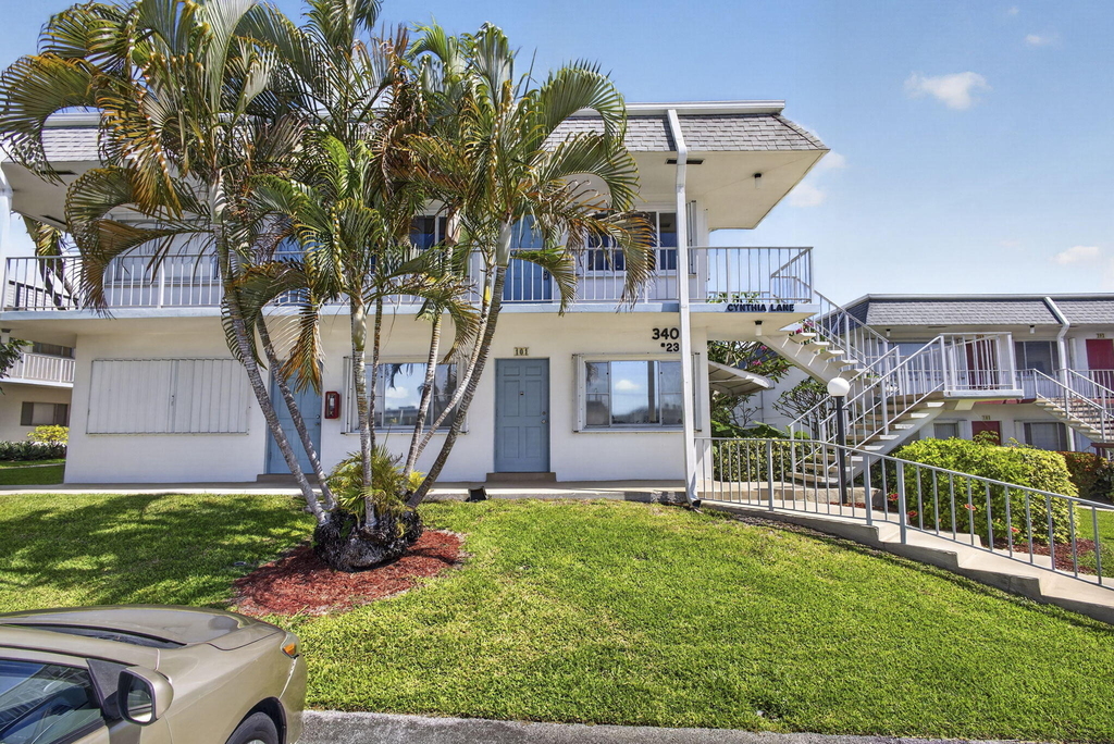 3402 Cynthia Lane - Photo 2