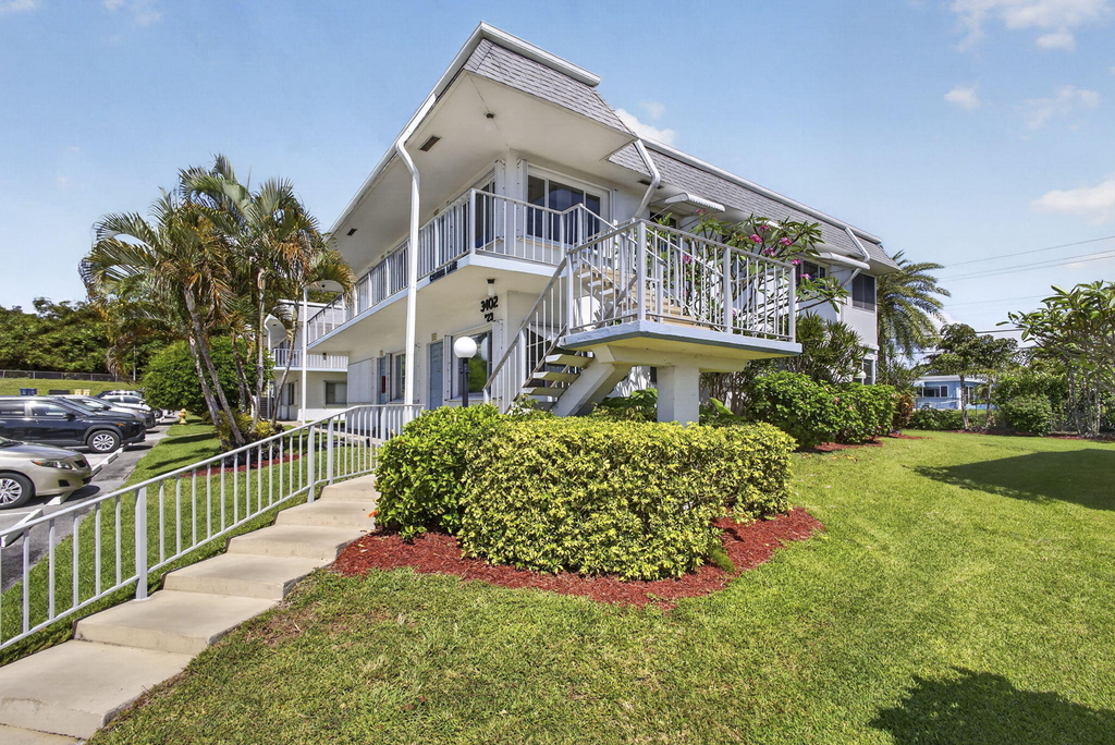 3402 Cynthia Lane - Photo 3