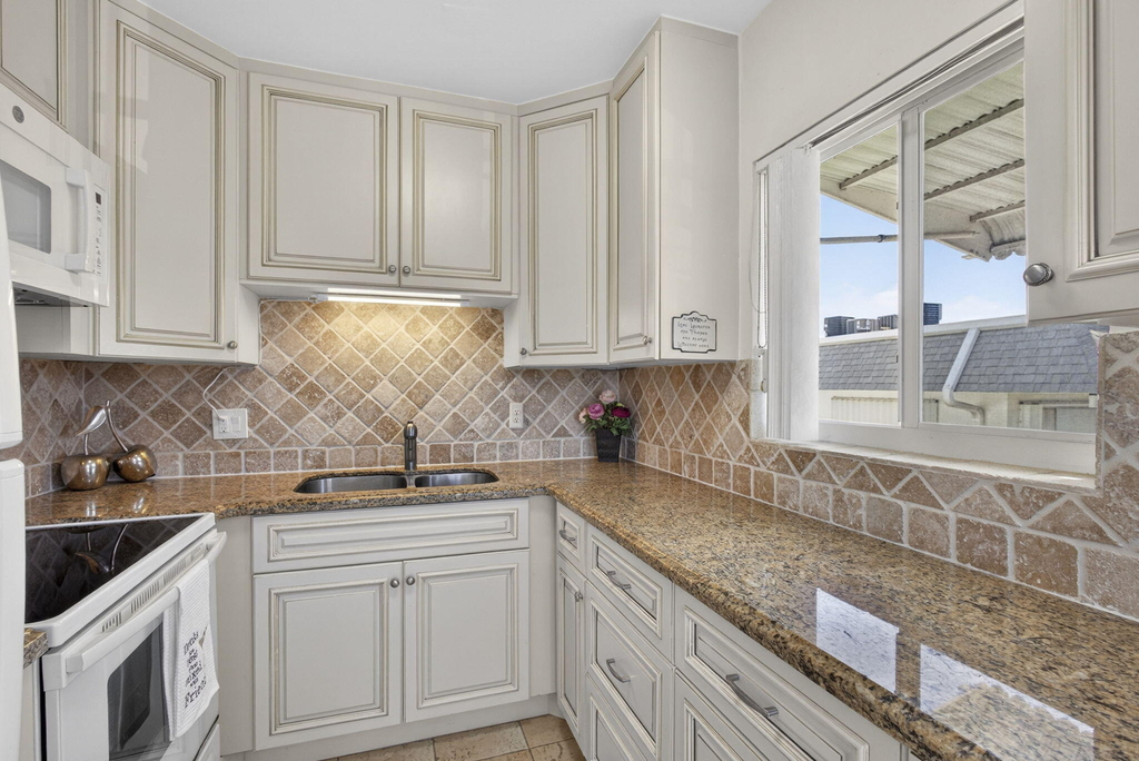 3402 Cynthia Lane - Photo 20