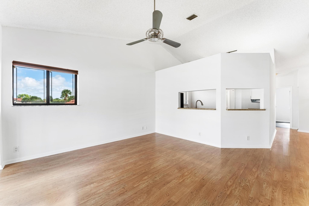 18 Vía De Casas Sur - Photo 7