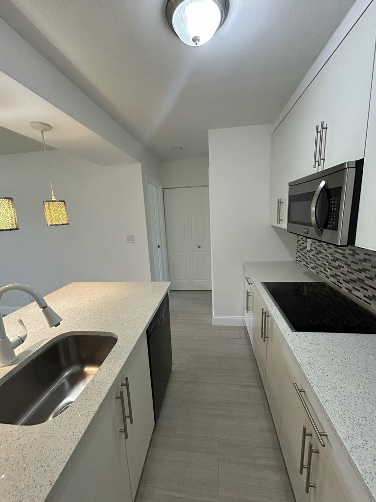914 Ne 15th Avenue - Photo 6