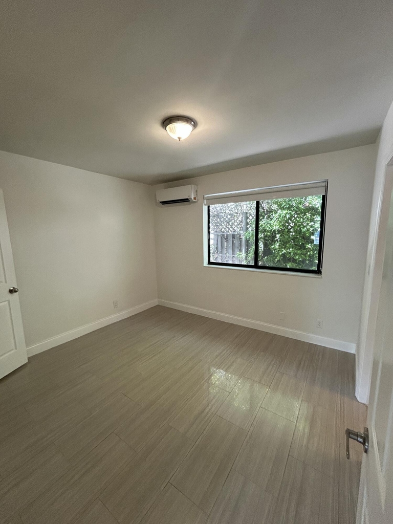 914 Ne 15th Avenue - Photo 11