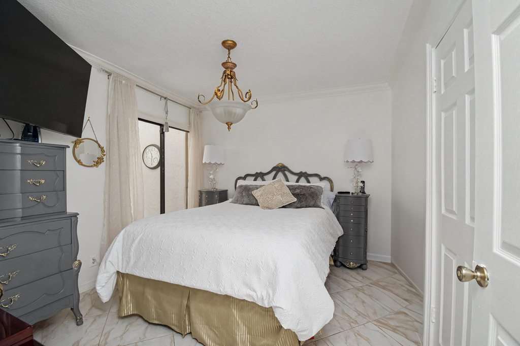 9708 Erica Court - Photo 32