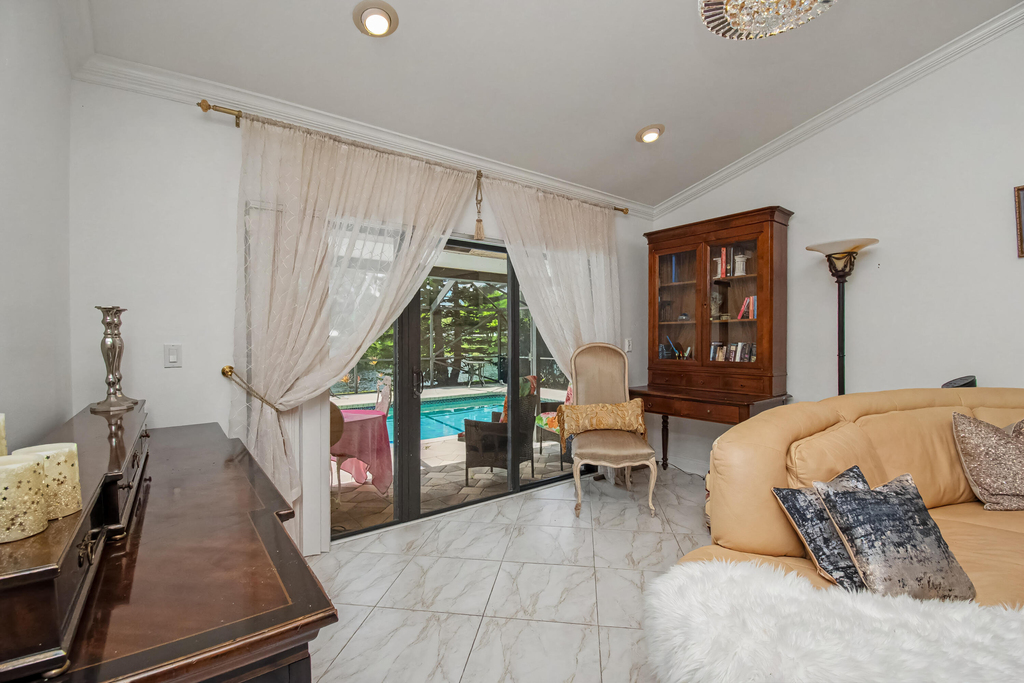 9708 Erica Court - Photo 15