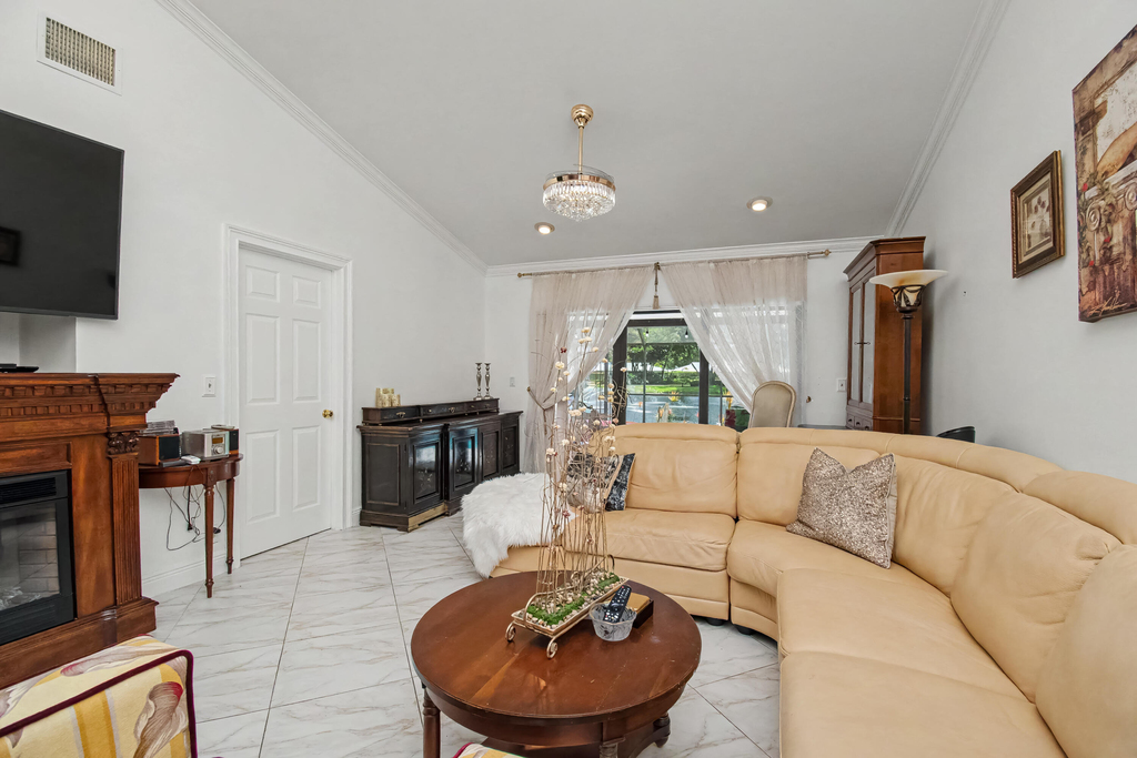 9708 Erica Court - Photo 12