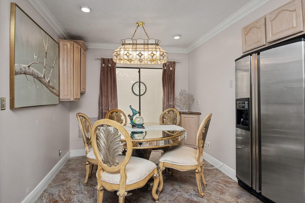 9708 Erica Court - Photo 23